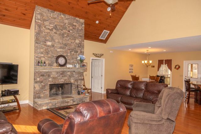 11509 Hwy 64 E, Hayesville, NC 28904