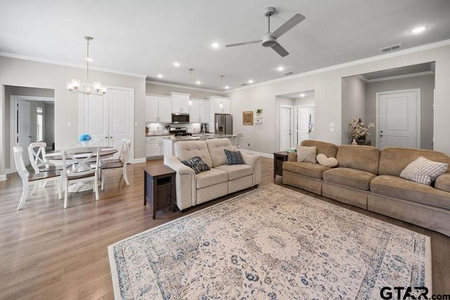 11479 Lindsey Garden, Tyler, TX 75709