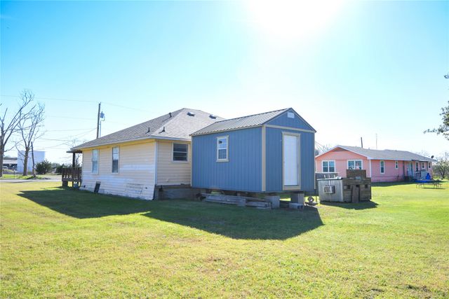 520 W Oak Street, Gunter, TX 75058