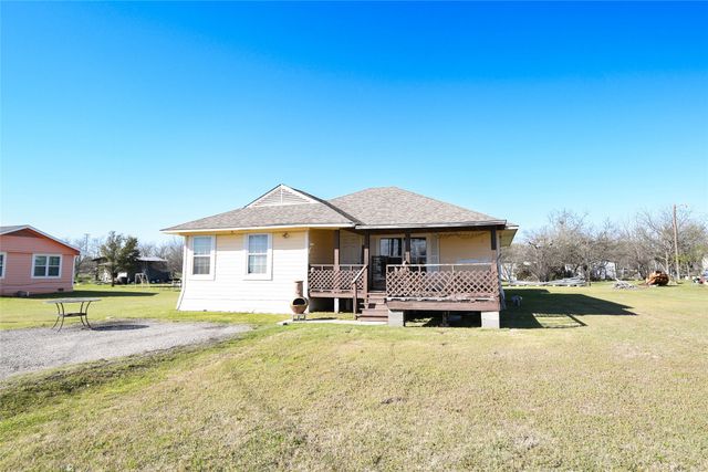 520 W Oak Street, Gunter, TX 75058