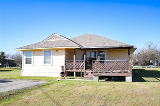 520 W Oak Street, Gunter, TX 75058