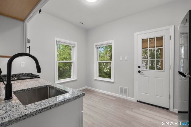 20 Waverly Street, New Haven, CT 06511