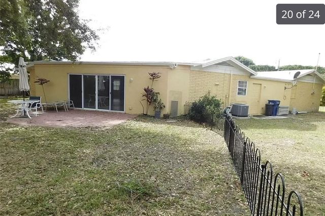 8185 LONGBAY BOULEVARD, Sarasota, FL 34243