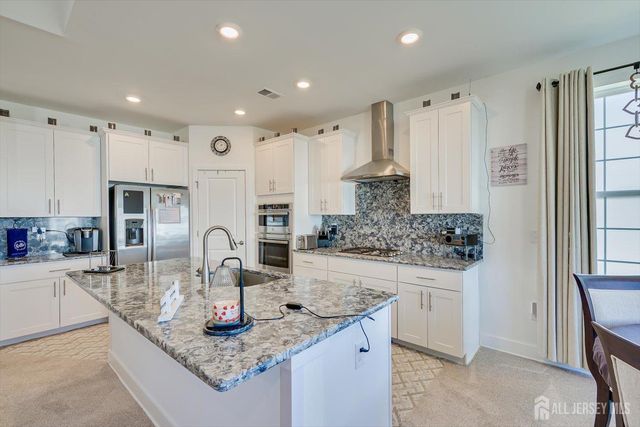 25 Starlight Drive, Monroe, NJ 08831