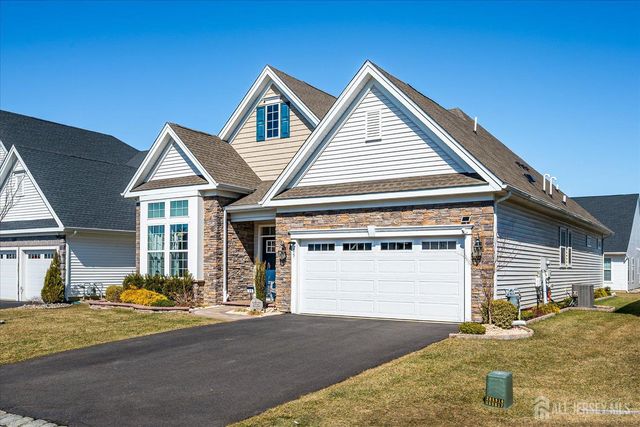 25 Starlight Drive, Monroe, NJ 08831