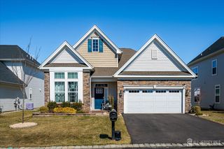 25 Starlight Drive, Monroe, NJ 08831