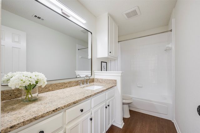 7908 Moss Rock Drive, Fort Worth, TX 76123