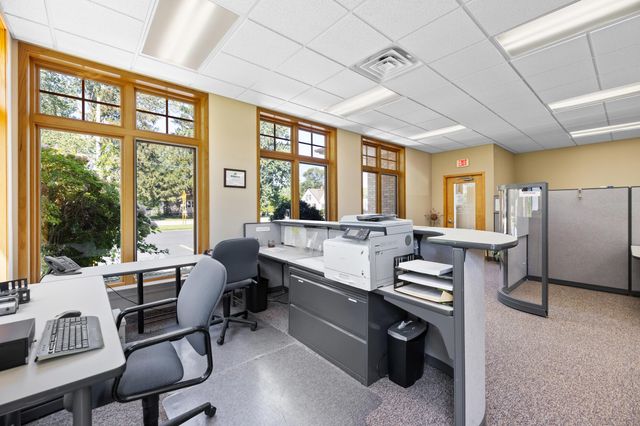 3598 Green Pointe Center, Heath Twp, MI 49419