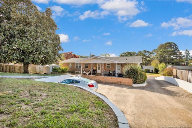 2702 Dartmouth Drive, Fayetteville, NC 28304