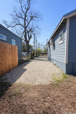 1411 lamar, San Antonio, TX 78202