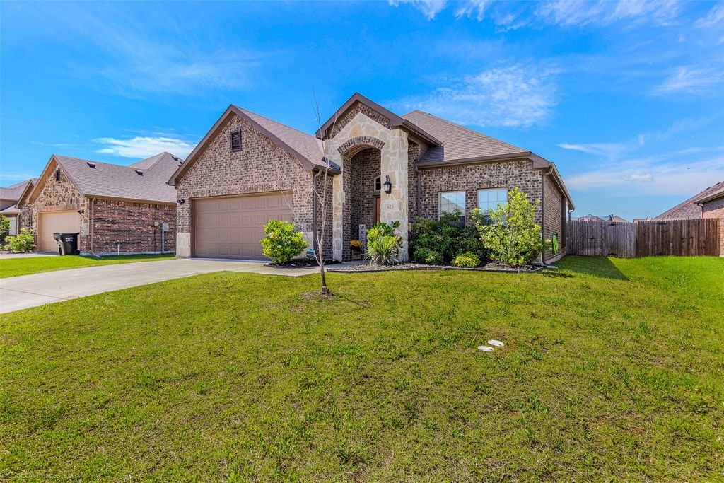 623 Comal Drive, Crandall, TX 75114