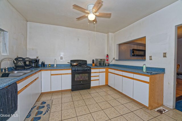 338 4th Street, Troy, NY 12180