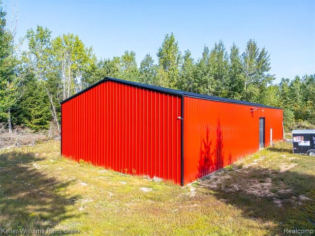 5802 Samantha Drive, Coleman, MI 48618