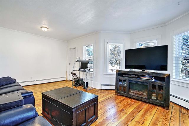 68 Division Street 1, Lincoln, RI 02838