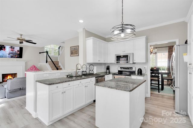2518 Pimpernel Road, Charlotte, NC 28213