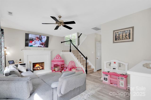 2518 Pimpernel Road, Charlotte, NC 28213
