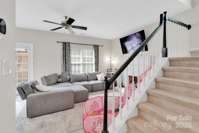 2518 Pimpernel Road, Charlotte, NC 28213