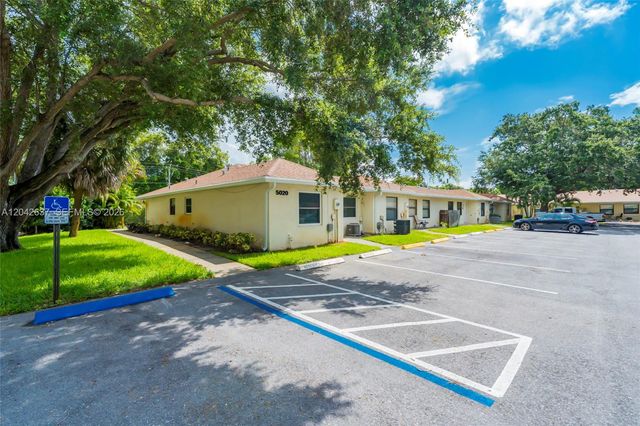 5020 Sanctuary Way C, West Palm Beach, FL 33417
