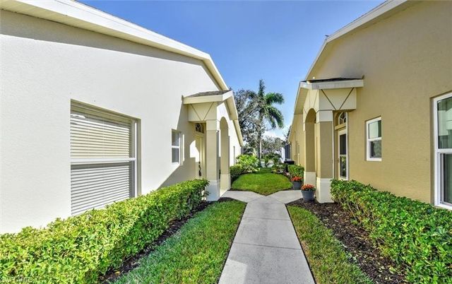8148 Tauren CT N332, Naples, FL 34119