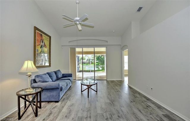 8148 Tauren CT N332, Naples, FL 34119