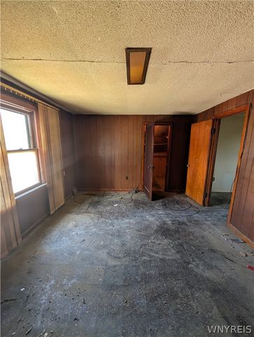 57 Barbara Place, Cheektowaga, NY 14225