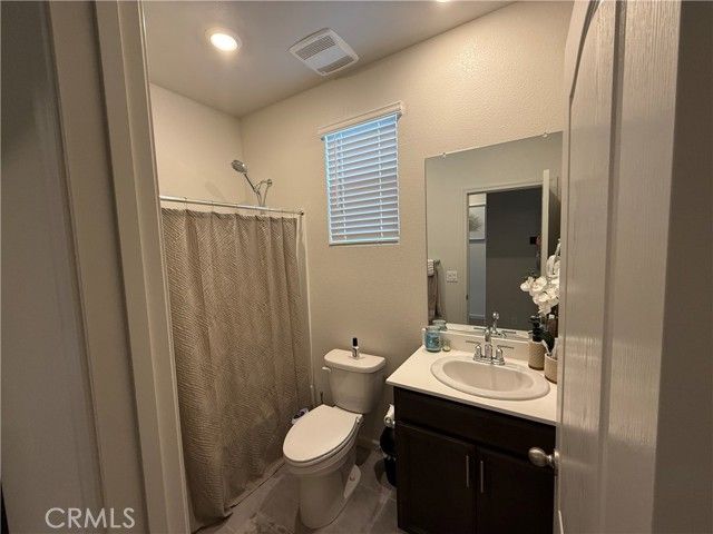 855 Helmsley, Vacaville, CA 95687