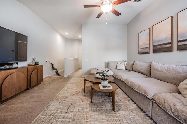 11836 13TH WAY N, St Petersburg, FL 33716