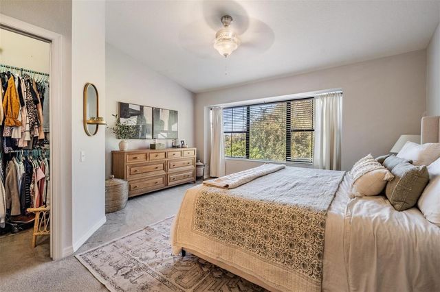 11836 13TH WAY N, St Petersburg, FL 33716