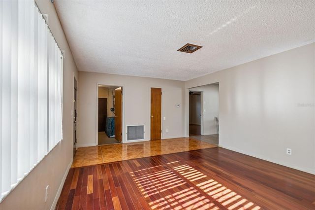 2577 GRANADA CIRCLE W, St Petersburg, FL 33712