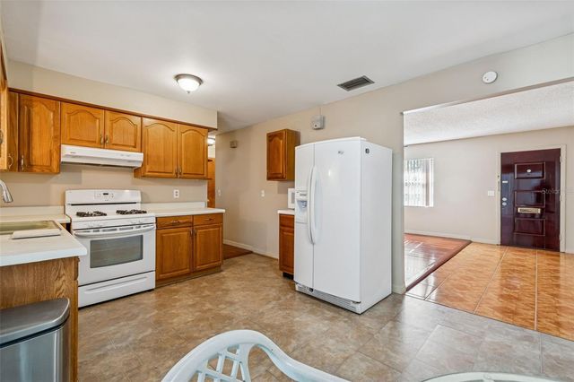 2577 GRANADA CIRCLE W, St Petersburg, FL 33712