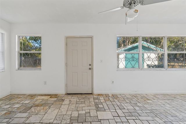 2577 GRANADA CIRCLE W, St Petersburg, FL 33712