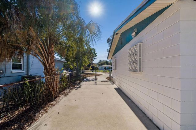 2577 GRANADA CIRCLE W, St Petersburg, FL 33712