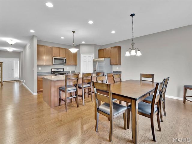 539 Crystal Stream Drive, Wentzville, MO 63385
