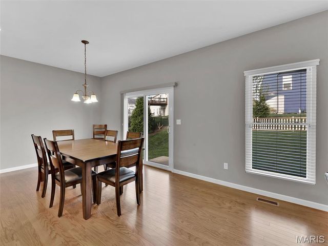 539 Crystal Stream Drive, Wentzville, MO 63385