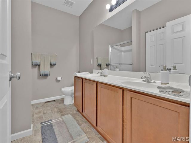 539 Crystal Stream Drive, Wentzville, MO 63385