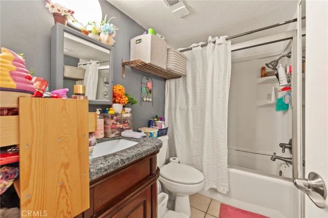 25027 Peachland Avenue 260, Newhall, CA 91321
