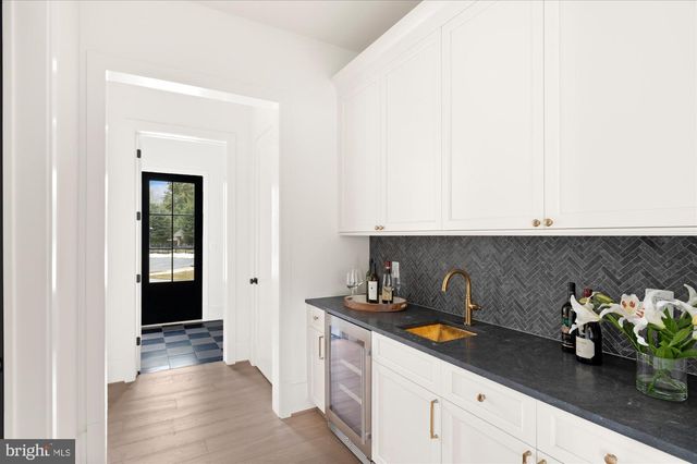 2231 N TUCKAHOE ST, Falls Church, VA 22043