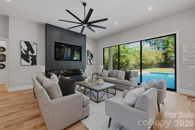 20200 Rainbow Circle, Cornelius, NC 28031
