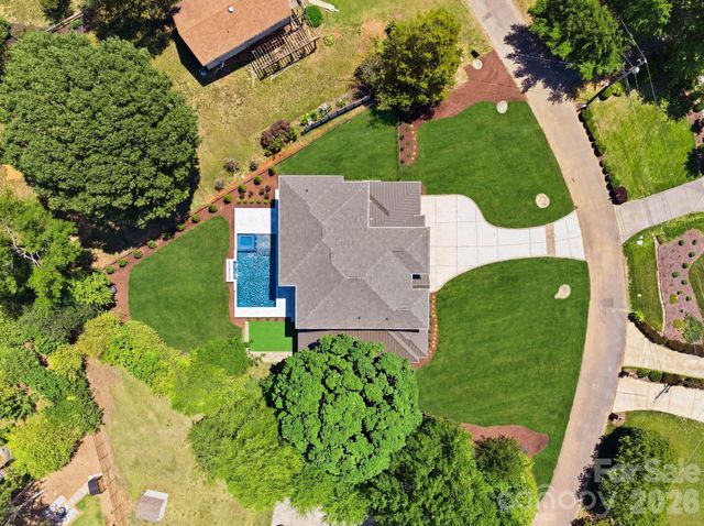 20200 Rainbow Circle, Cornelius, NC 28031