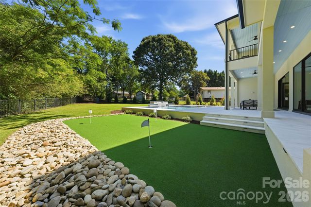 20200 Rainbow Circle, Cornelius, NC 28031