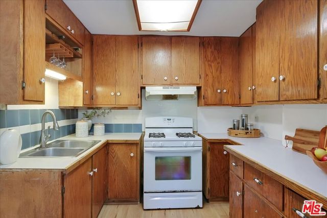 936 N Nopal Street, Santa Barbara, CA 93103
