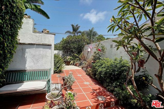 936 N Nopal Street, Santa Barbara, CA 93103