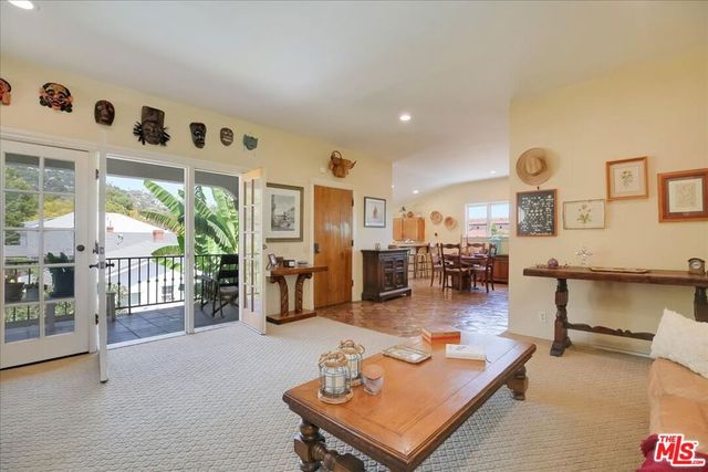 936 N Nopal Street, Santa Barbara, CA 93103