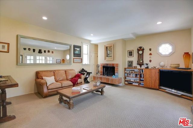 936 N Nopal Street, Santa Barbara, CA 93103