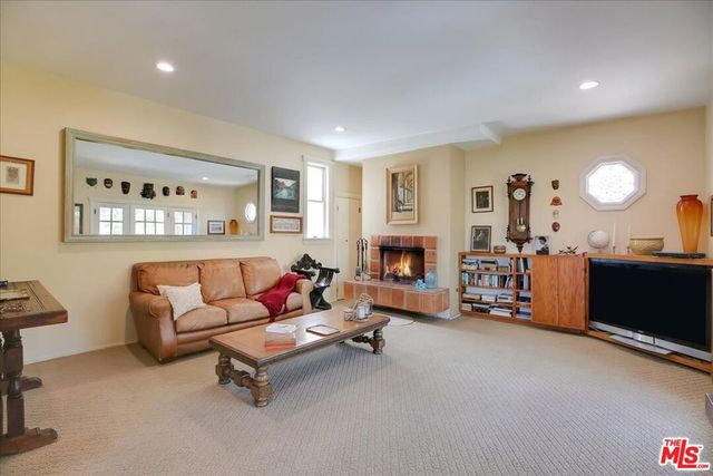 936 N Nopal Street, Santa Barbara, CA 93103