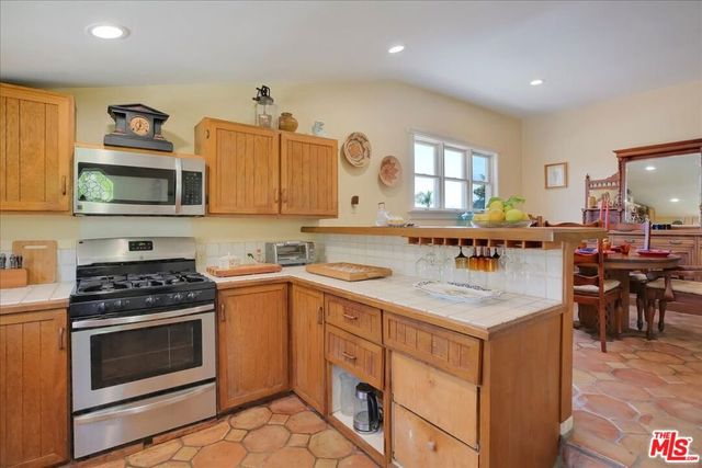 936 N Nopal Street, Santa Barbara, CA 93103