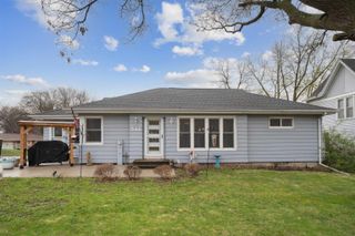 541 E Fayette Street, Denver, IA 50622