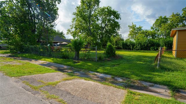 10410 Munn Street, Houston, TX 77029