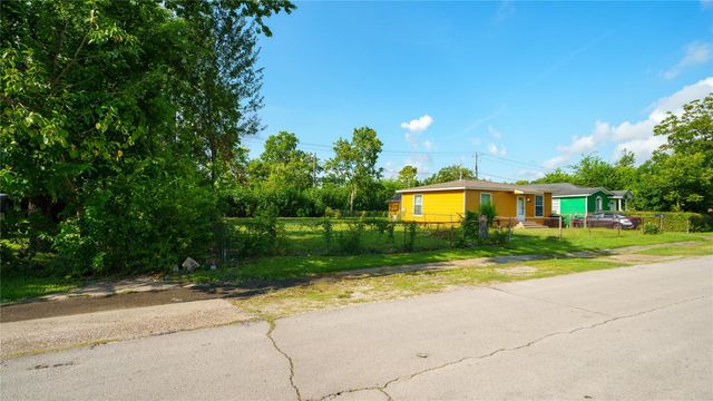 10410 Munn Street, Houston, TX 77029