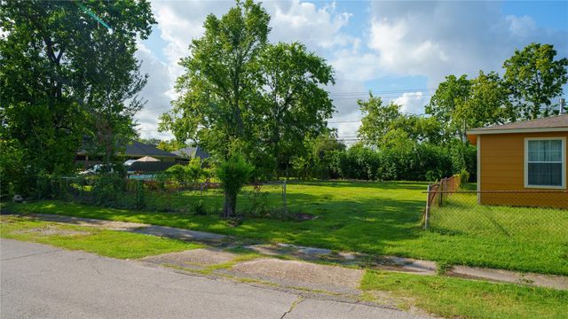 10410 Munn Street, Houston, TX 77029